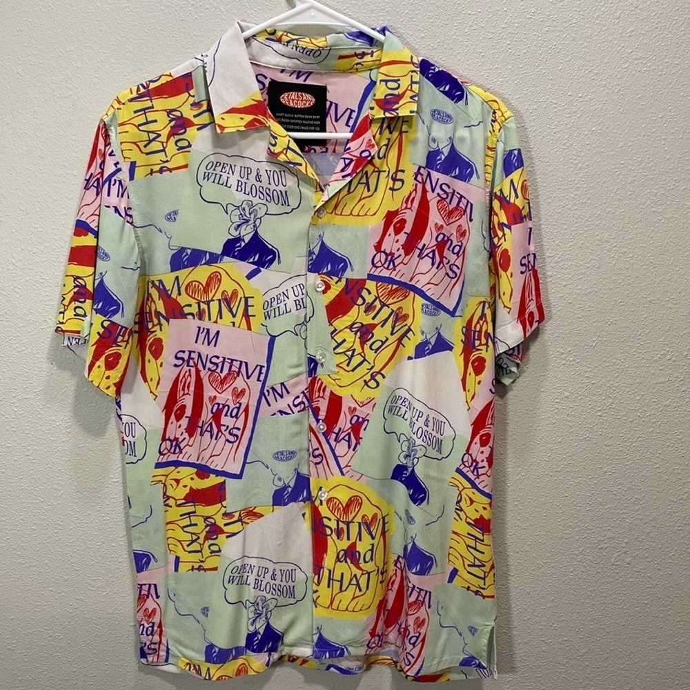Petals & Peacocks You've Got Mail Vacation-shirt button up‎